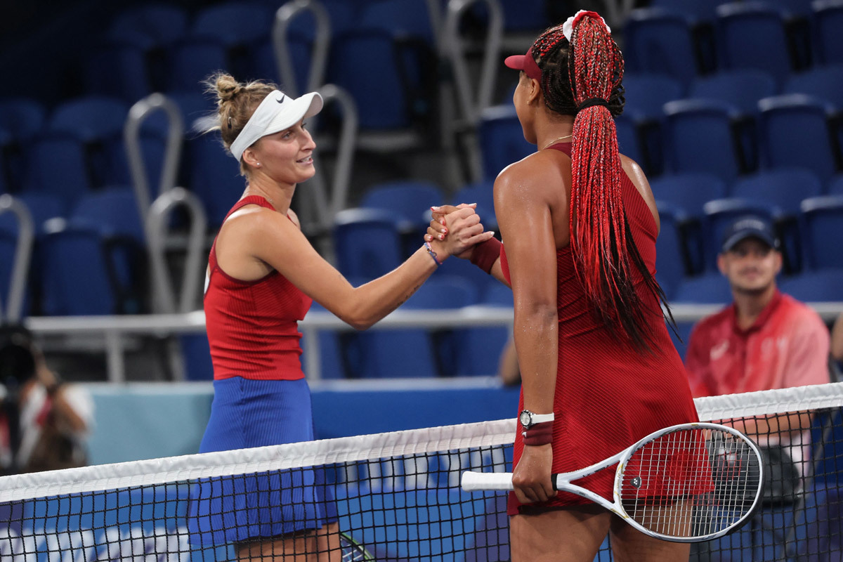 Naomi Osaka bất ngờ thất bại trước đối thủ CH Czech Marketa Vondrousova